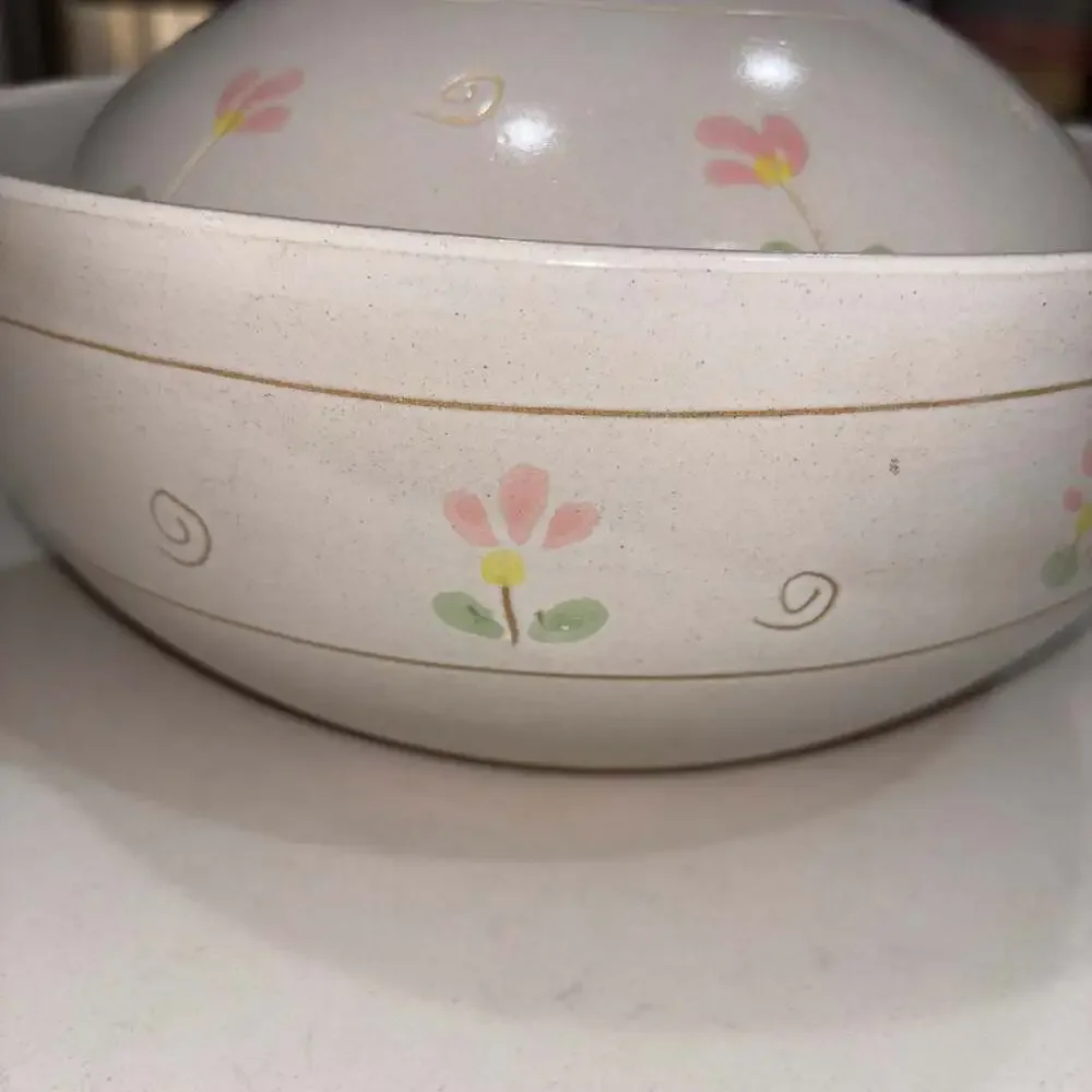Banko Ware Donabe Clay Earthen Pot with Floral Motif